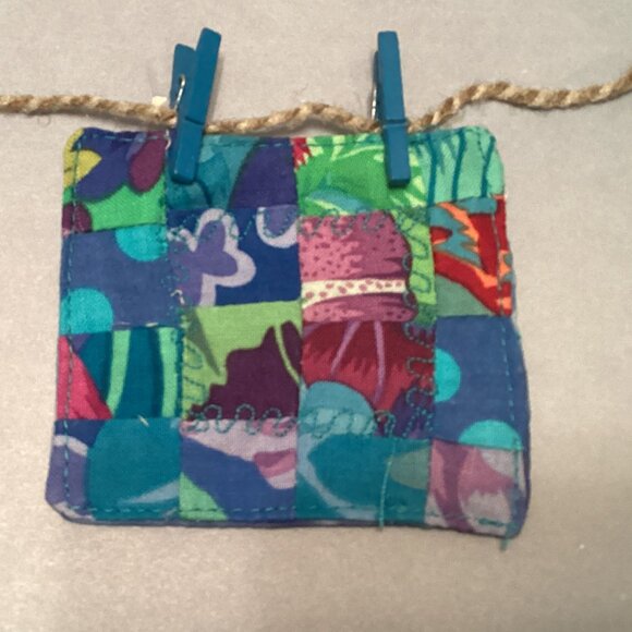 4 blank cards (Kaffe Fassett fabrics) #5 - Picture 2 of 5